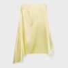 Asymmetrischer Midirock aus Satin Asymmetrischer Midirock aus Satin