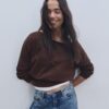 Asymmetrischer Strickpullover Asymmetrischer Strickpullover