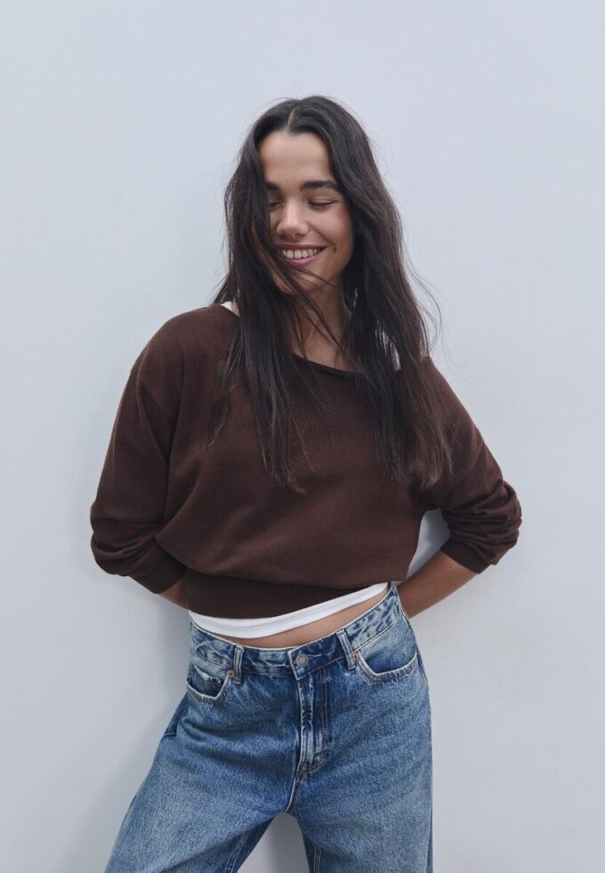 Asymmetrischer Strickpullover Asymmetrischer Strickpullover