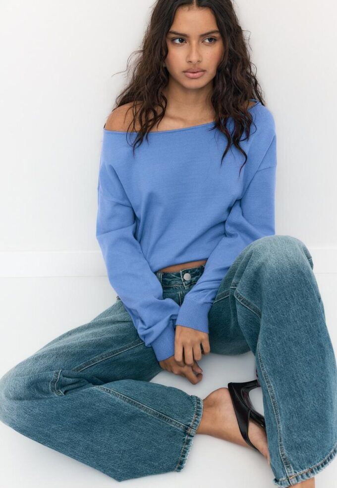 Asymmetrischer Strickpullover Asymmetrischer Strickpullover