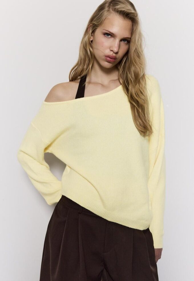 Asymmetrischer Strickpullover Asymmetrischer Strickpullover
