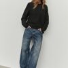 Asymmetrischer Strickpullover Asymmetrischer Strickpullover
