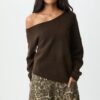 Asymmetrischer Strickpullover Asymmetrischer Strickpullover