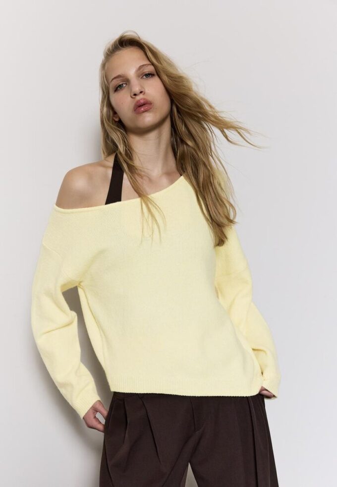 Asymmetrischer Strickpullover Asymmetrischer Strickpullover