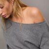 Asymmetrischer Strickpullover Asymmetrischer Strickpullover