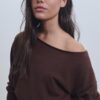 Asymmetrischer Strickpullover Asymmetrischer Strickpullover