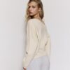 Asymmetrischer Strickpullover Asymmetrischer Strickpullover