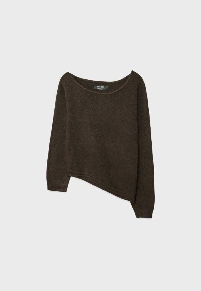 Asymmetrischer Strickpullover Asymmetrischer Strickpullover