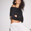Asymmetrisches T-Shirt mit gerafftem Detail Asymmetrisches T-Shirt mit gerafftem Detail