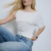 Asymmetrisches T-Shirt mit Nieten Asymmetrisches T-Shirt mit Nieten