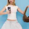 Basics gerafftes, figurbetontes T-Shirt