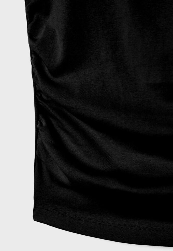 Basics gerafftes, figurbetontes T-Shirt