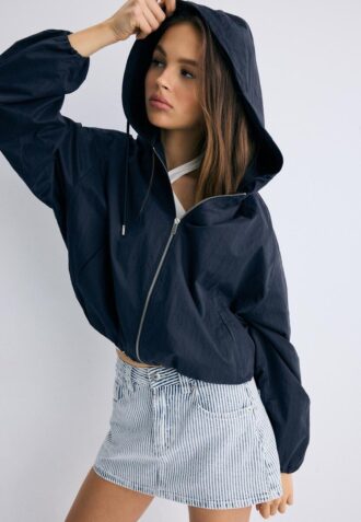 Basics-Kapuzenjacke aus Nylon