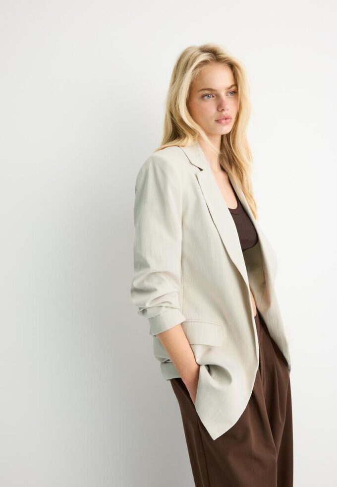 Basics Rustikaler Blazer Basics Rustikaler Blazer