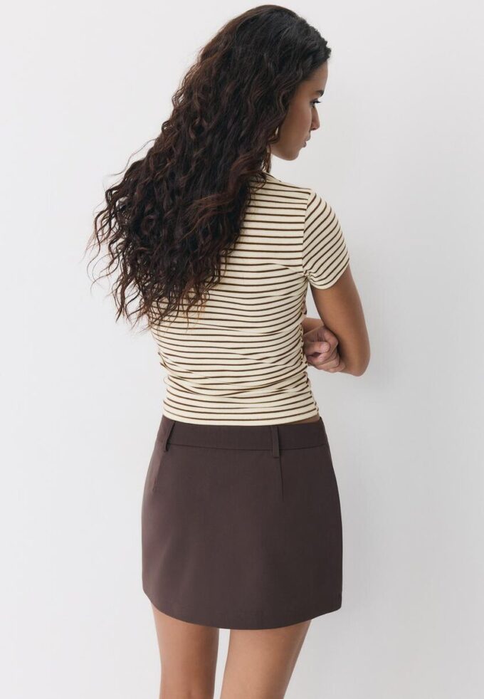 Basics Slim Fit gestreiftes T-Shirt