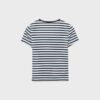 Basics Slim Fit gestreiftes T-Shirt