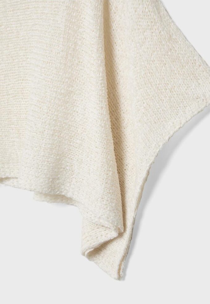 Basics-Strickpullover im Cape-Stil