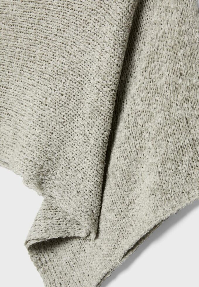 Basics-Strickpullover im Cape-Stil