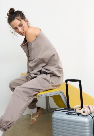 Basics-Sweatshirt mit schulterfreiem Ausschnitt