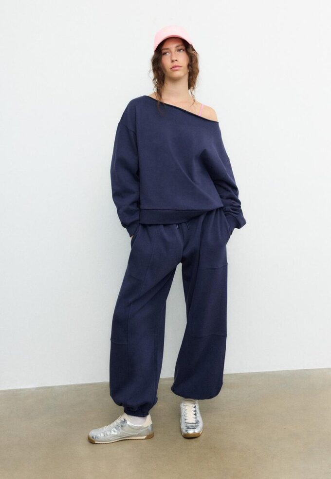 Basics-Sweatshirt mit schulterfreiem Ausschnitt Basics-Sweatshirt mit schulterfreiem Ausschnitt