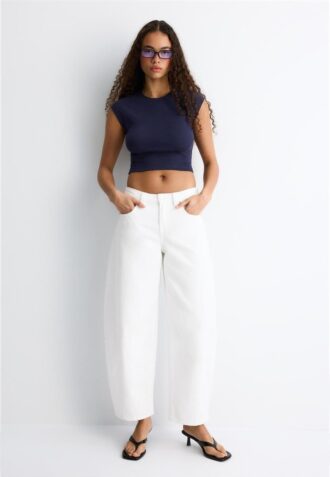 Basics tailliertes Crop-T-Shirt