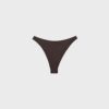 Basics-Version des brasilianischen Bikini-Slips aus Satin Basics-Version des brasilianischen Bikini-Slips aus Satin