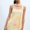 Bedrucktes Midi-Kleid aus Tüll mit Schal Bedrucktes Midi-Kleid aus Tüll mit Schal