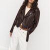 Bikerjacke aus Kunstleder mit Gürtel