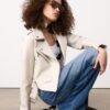 Bikerjacke aus Kunstleder mit Gürtel Bikerjacke aus Kunstleder mit Gürtel
