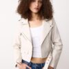 Bikerjacke aus Kunstleder mit Gürtel Bikerjacke aus Kunstleder mit Gürtel