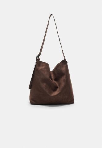 Bucket-Tasche aus Kunstwildleder mit Riemendetail