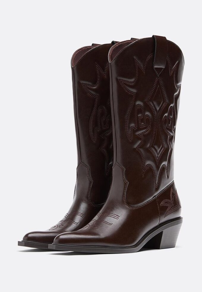 Cowboystiefel mit Absatz Cowboystiefel mit Absatz