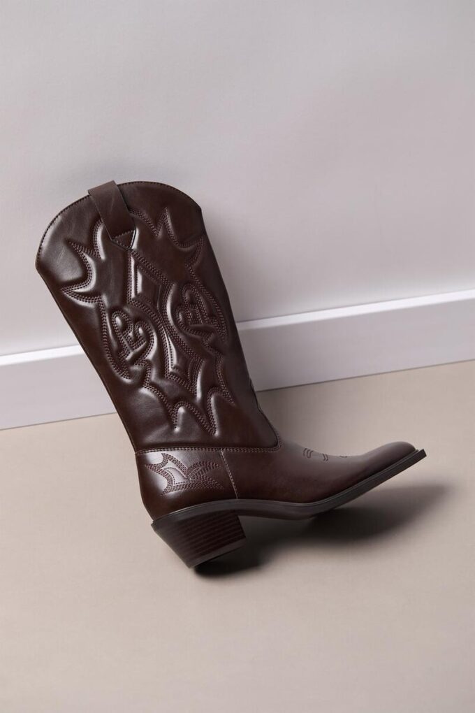 Cowboystiefel mit Absatz Cowboystiefel mit Absatz