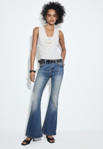 D04 Low-Rise-Jeans mit Flared-Bein