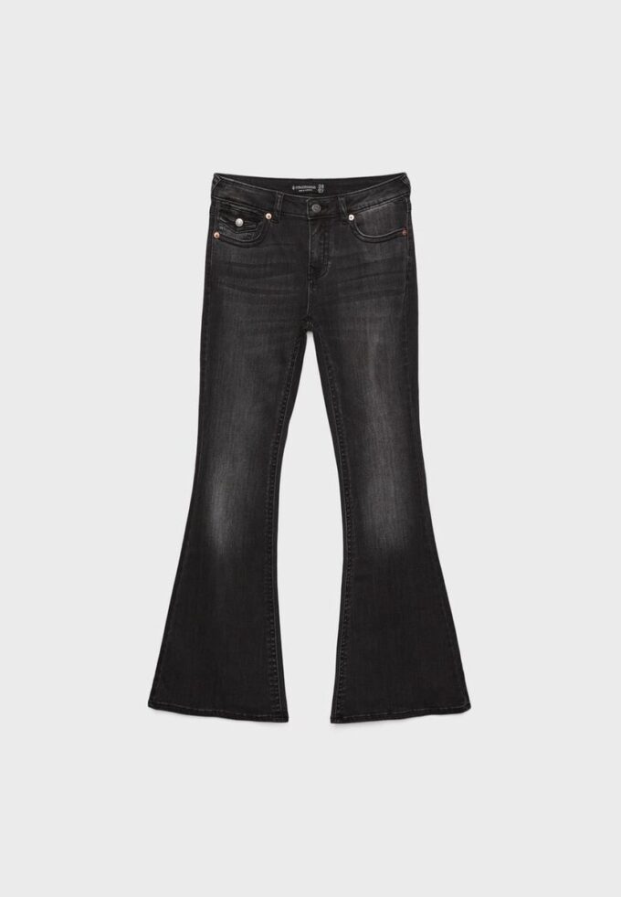D04 Low-Rise-Jeans mit Flared-Bein D04 Low-Rise-Jeans mit Flared-Bein