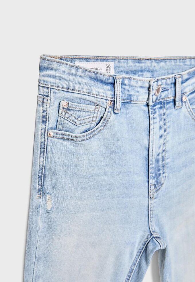 D07 Skinny-Jeans mit normaler Leibhöhe D07 Skinny-Jeans mit normaler Leibhöhe