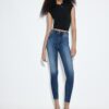 D07 Skinny-Jeans mit normaler Leibhöhe D07 Skinny-Jeans mit normaler Leibhöhe
