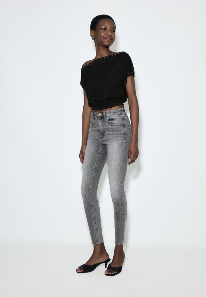 D07 Skinny-Jeans mit normaler Leibhöhe D07 Skinny-Jeans mit normaler Leibhöhe