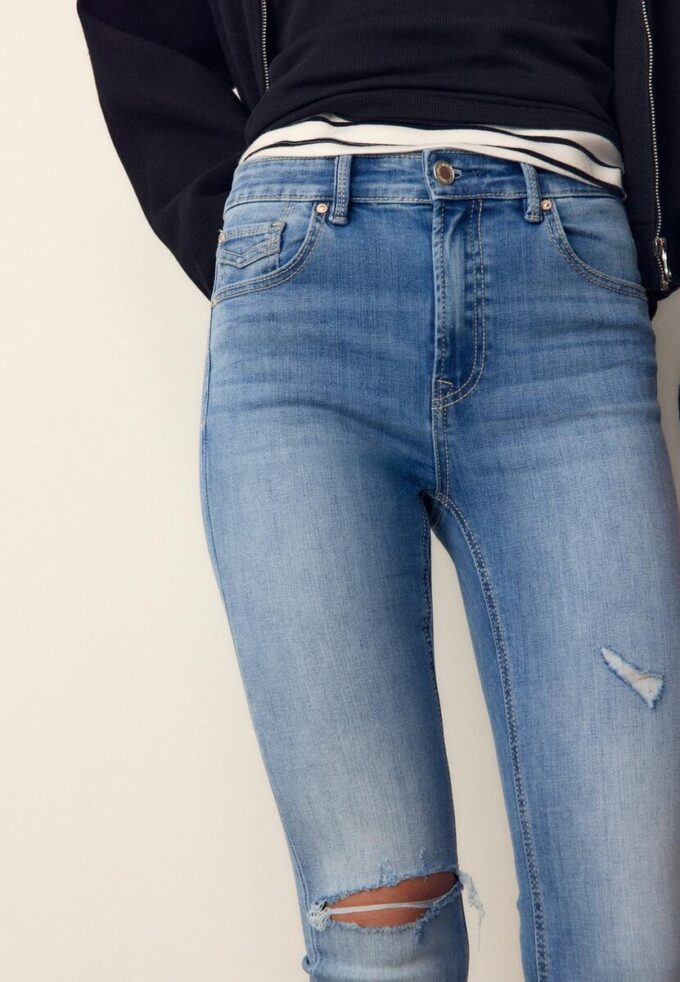 D07 Skinny-Jeans mit normaler Leibhöhe D07 Skinny-Jeans mit normaler Leibhöhe