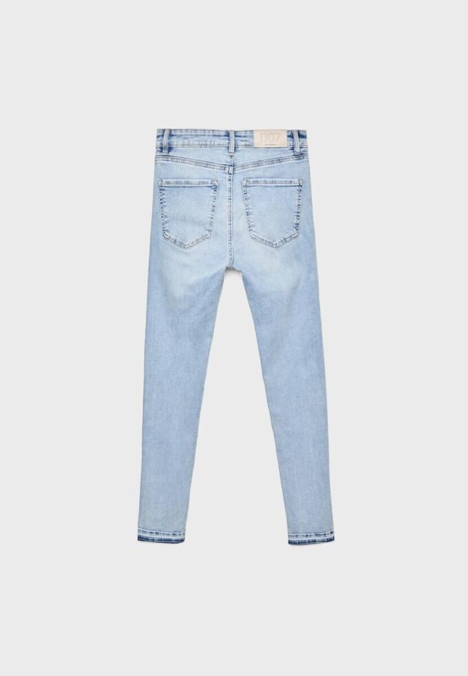 D07 Skinny-Jeans mit normaler Leibhöhe D07 Skinny-Jeans mit normaler Leibhöhe