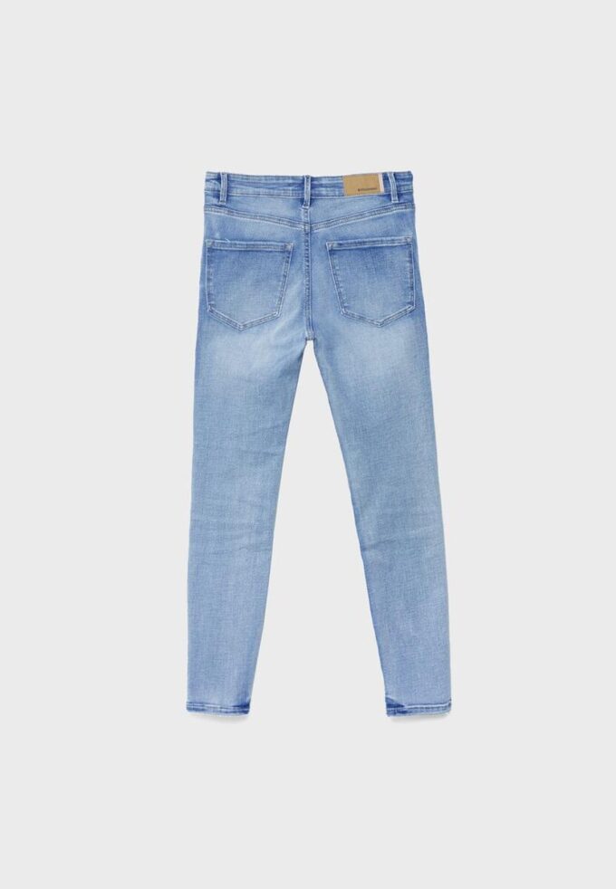 D07 Skinny-Jeans mit normaler Leibhöhe D07 Skinny-Jeans mit normaler Leibhöhe
