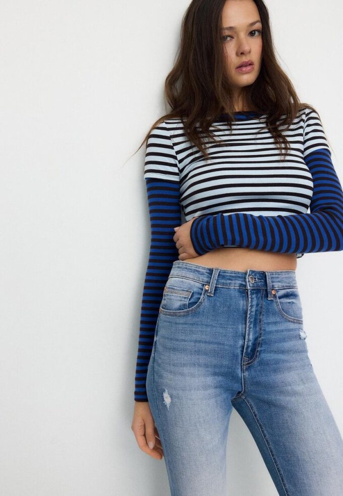 D09 Super High-Waist Skinny Jeans