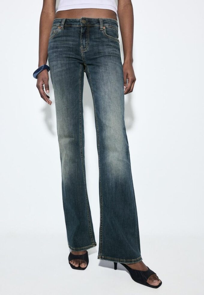 D67 Slim-Fit-Bootcut-Jeans D67 Slim-Fit-Bootcut-Jeans