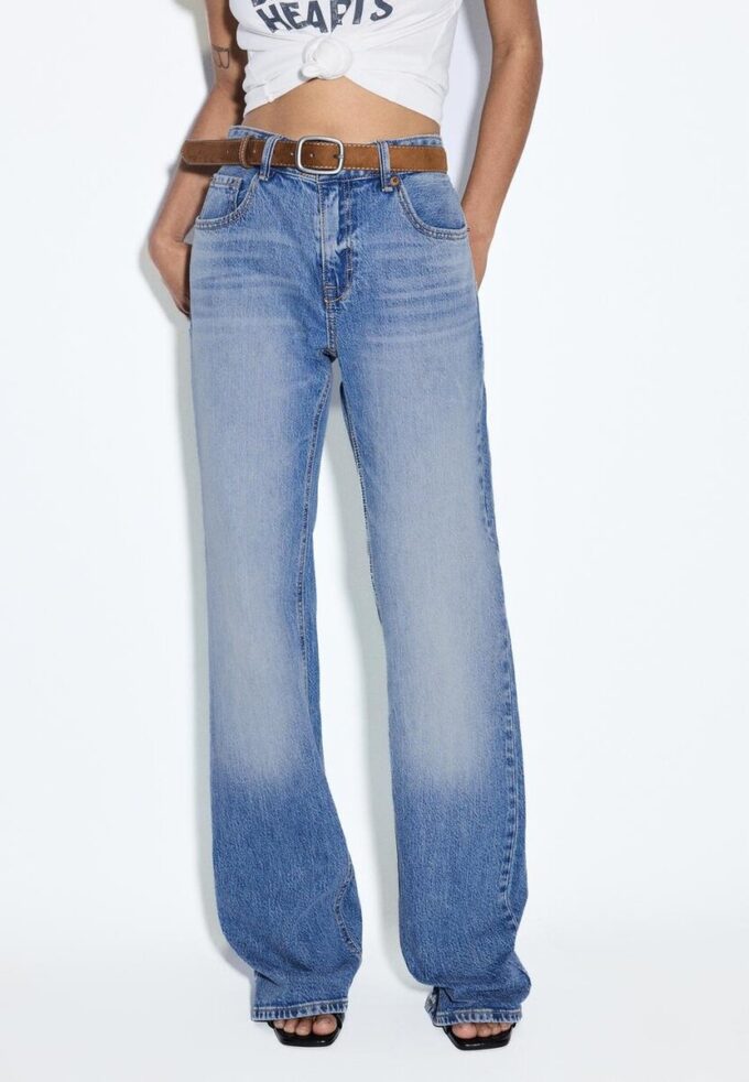 D68 Boot-Cut-Jeans mit Gürtel D68 Boot-Cut-Jeans mit Gürtel