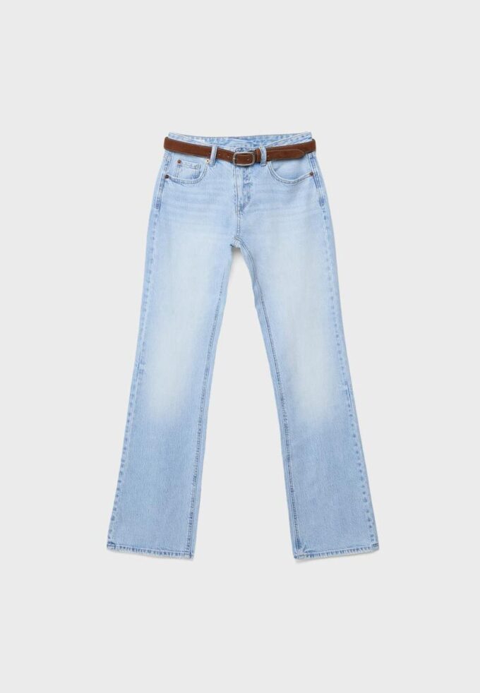 D68 Boot-Cut-Jeans mit Gürtel D68 Boot-Cut-Jeans mit Gürtel