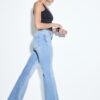 D74 Flared Jeans mit Schlitz D74 Flared Jeans mit Schlitz