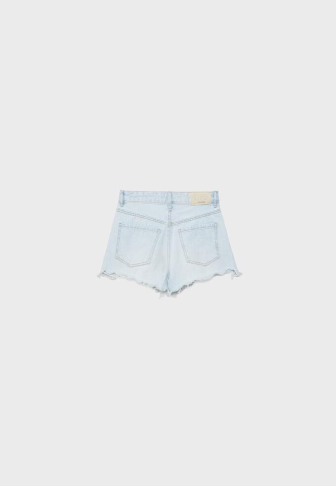 D75 Shorts aus zerrissenem Denim D75 Shorts aus zerrissenem Denim