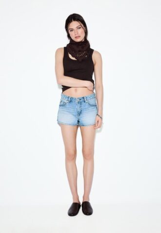 D79 Shorts mit niedriger Taille