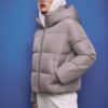 Einfache Daunenjacke mit Kapuze Einfache Daunenjacke mit Kapuze