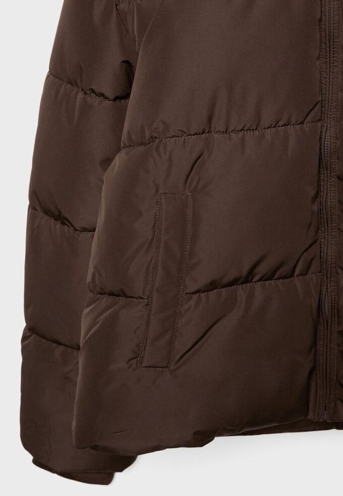 Einfache Daunenjacke mit Kapuze Einfache Daunenjacke mit Kapuze